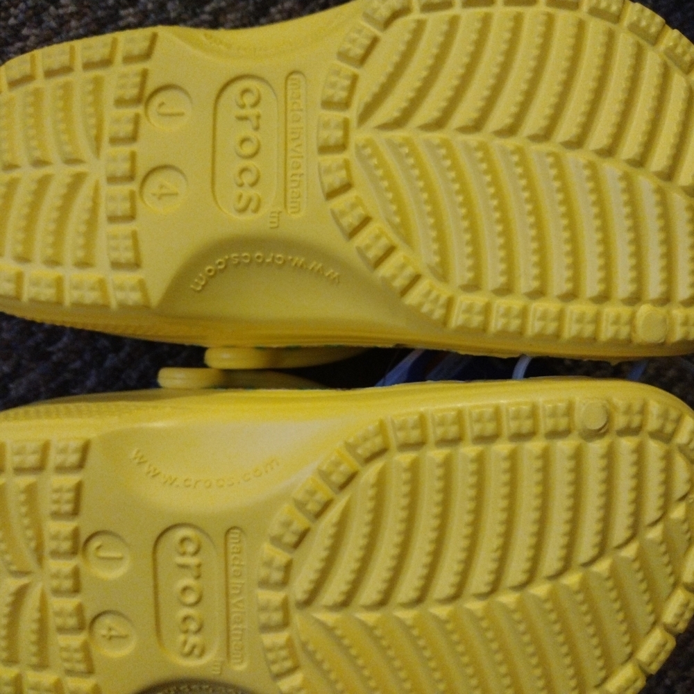 Yellow party Crocs youth - Picture 5 of 6